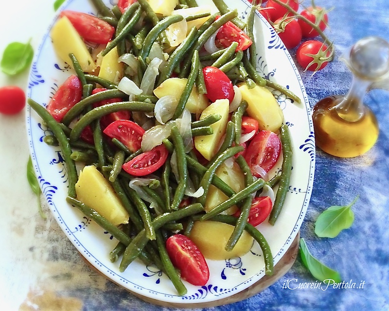 insalata di patate fagiolini e pomodori