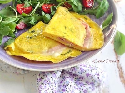 omelette prosciutto e formaggio