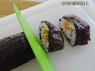 sushi_rolls_salmone_e_avocado