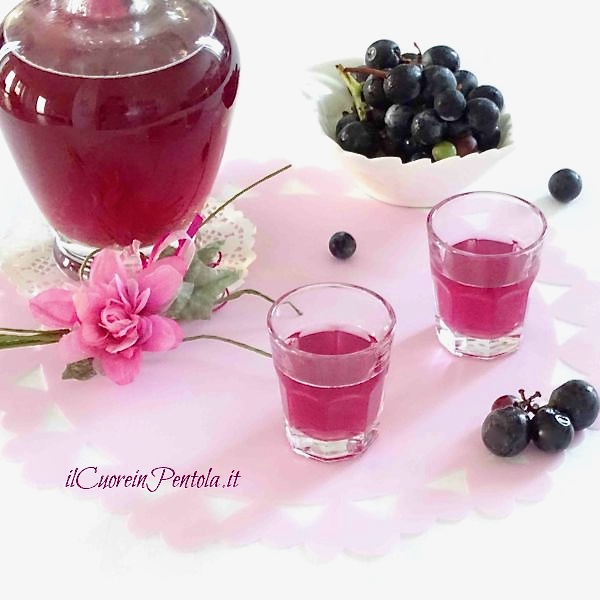 liquore all'uva fragola