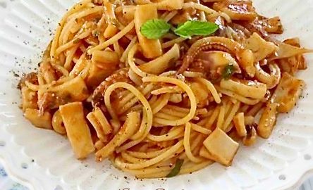 pasta con sugo di calamari