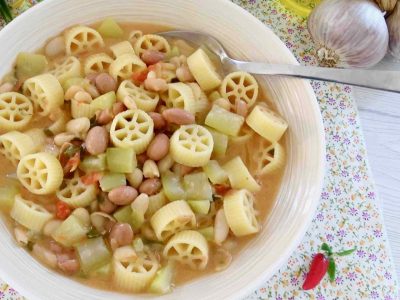 minestra di fagioli e zucchine