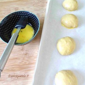 Brioche alla panna (morbidissime e senza burro) - Il Cuore ...