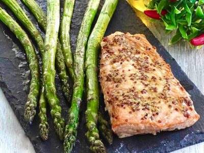 salmone e asparagi al forno