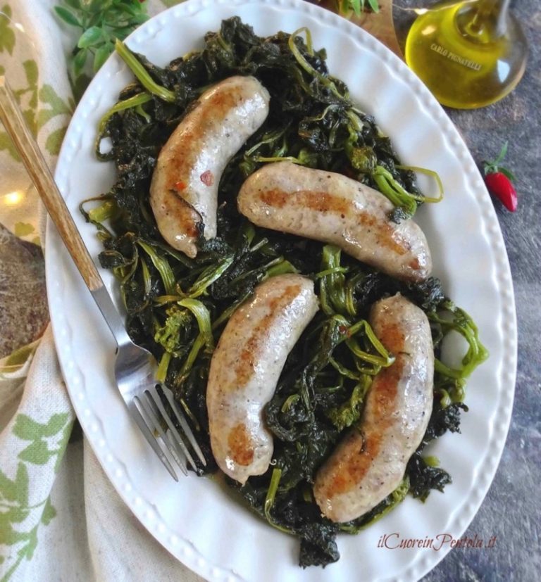 Salsiccia E Friarielli: Ricetta Originale Napoletana Con Foto E Consigli