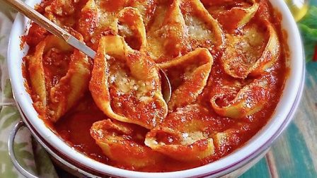 conchiglioni ripieni al ragù